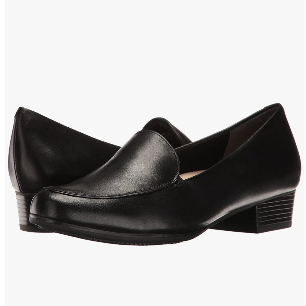 Trotters Women's Monarch Slip-On Loafer, Black, 8